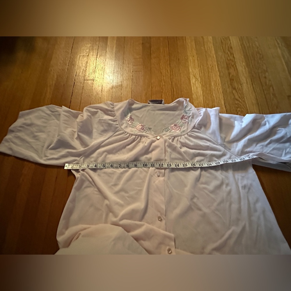 Shadowline Light Pink Rose Short Robe, OS - Picture 8 of 8